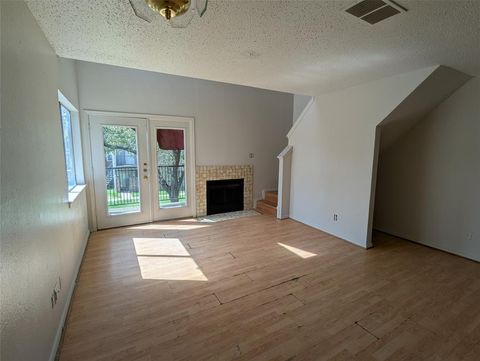 9833 Walnut Street Q201 Dallas TX 75243