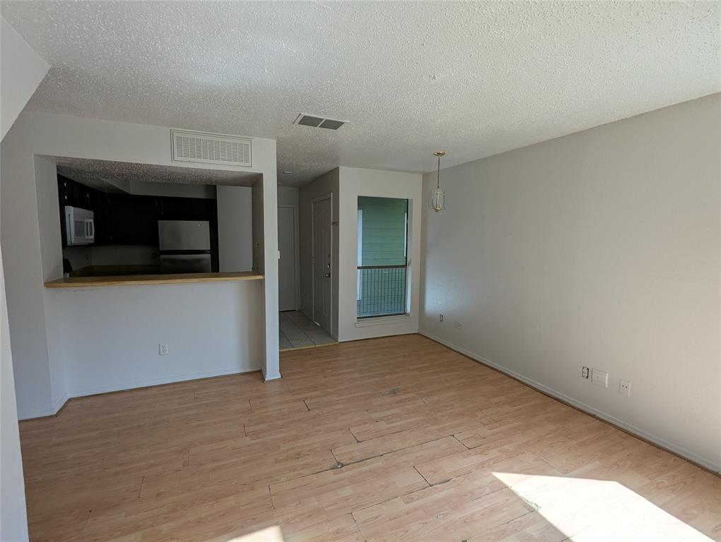 9833 Walnut Street Q201