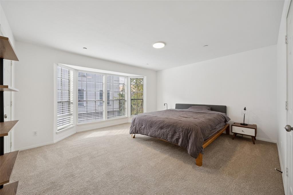 Cole Ave Condo 3919 - Residential