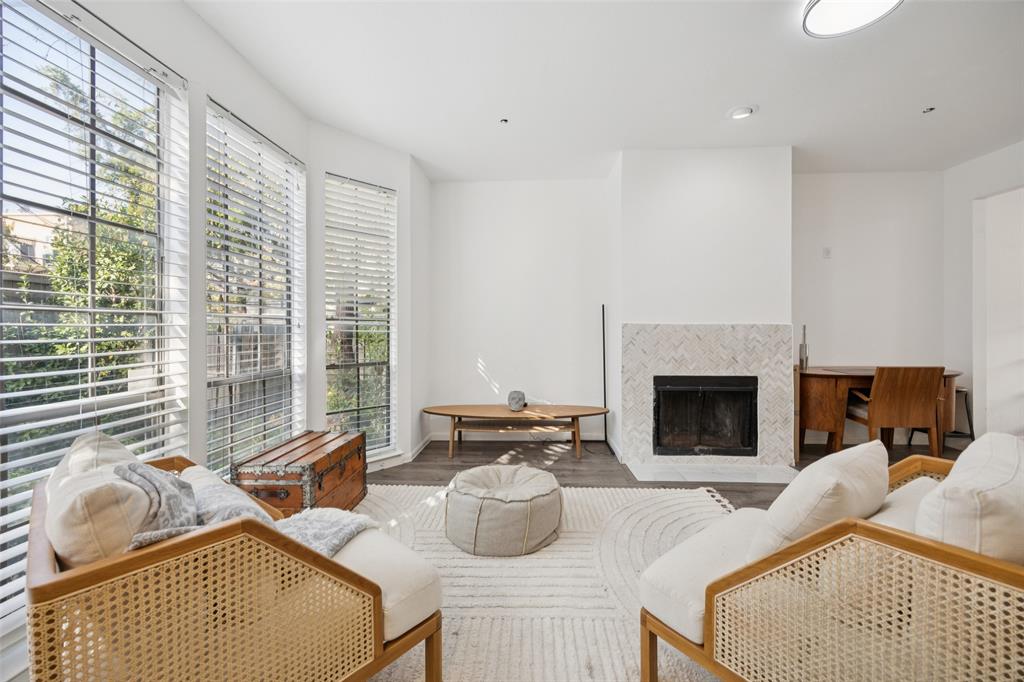 3919 Cole Avenue 101