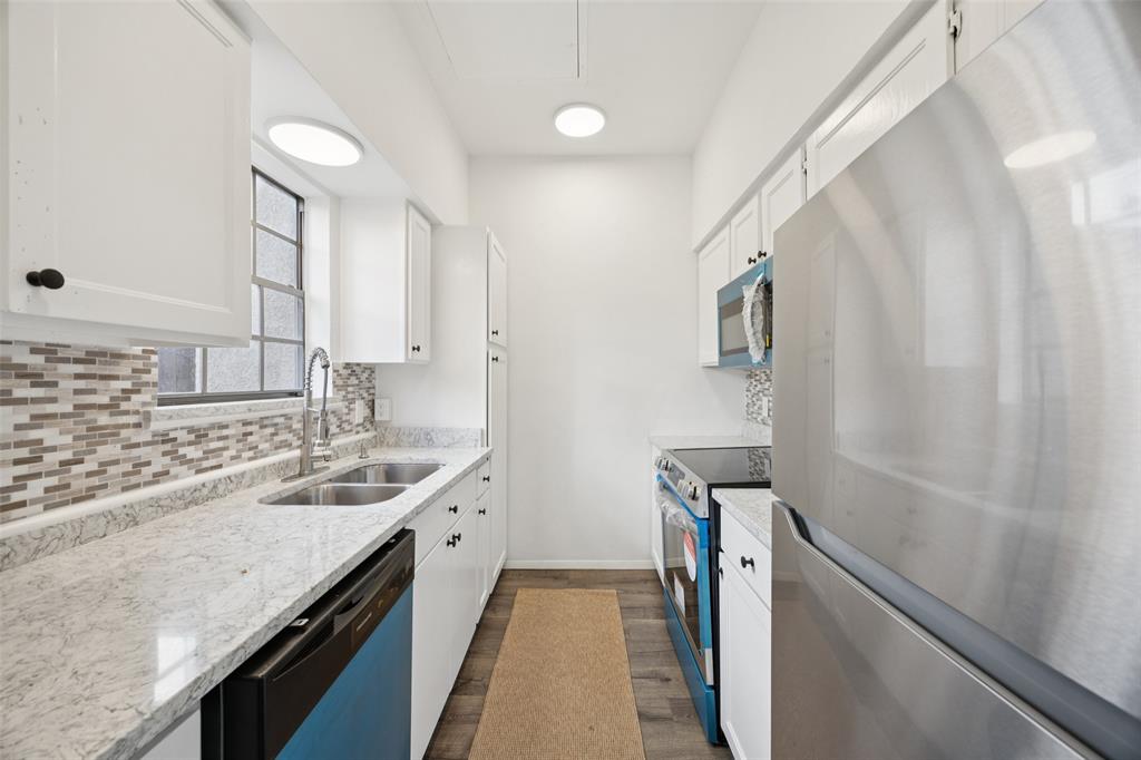 Cole Ave Condo 3919 - Residential