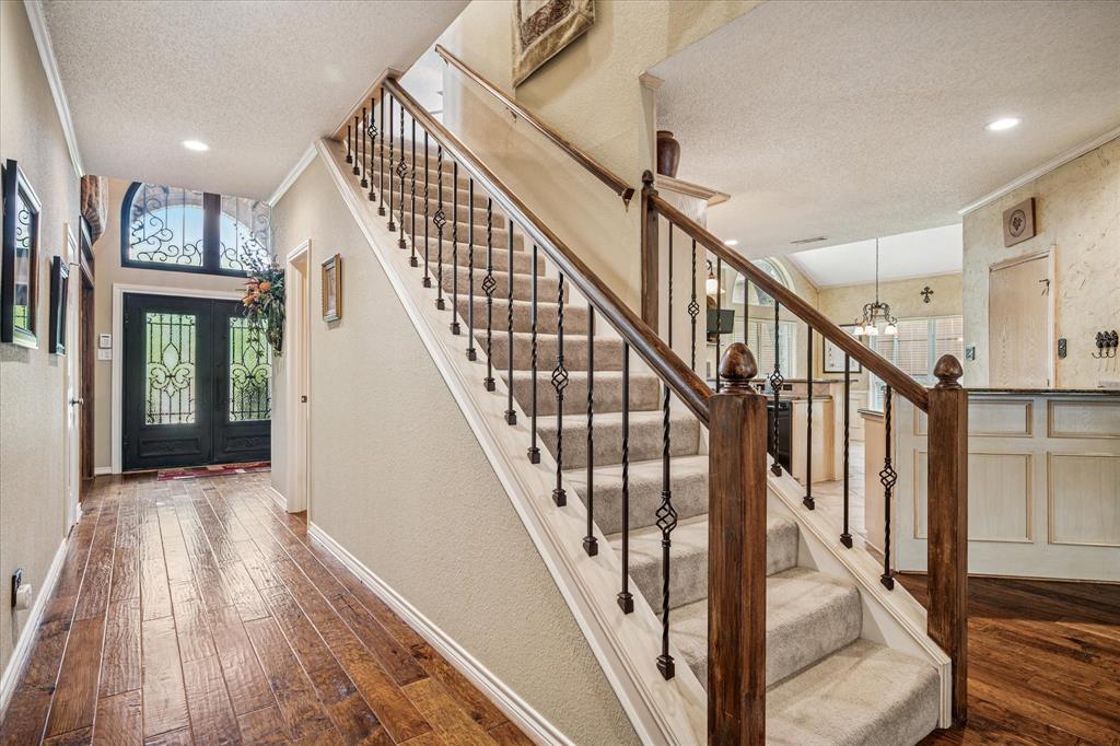 109 Woodcrest Lane
