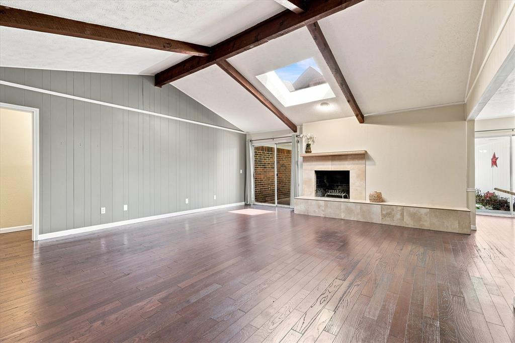 2525 Eucalyptus Drive