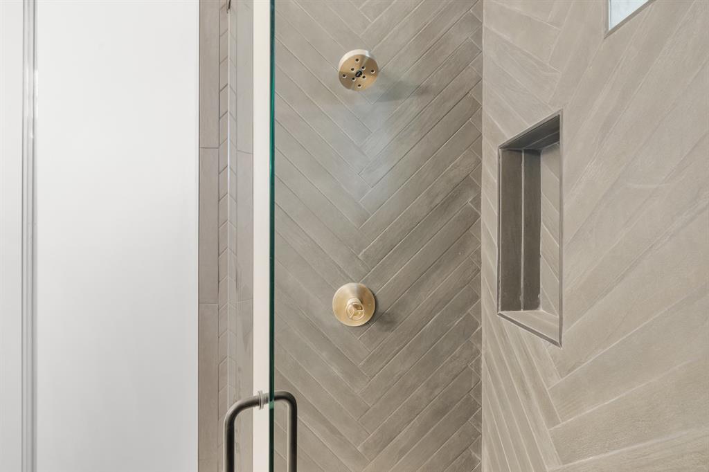 WILSHIRE HEIGHTS - Residential