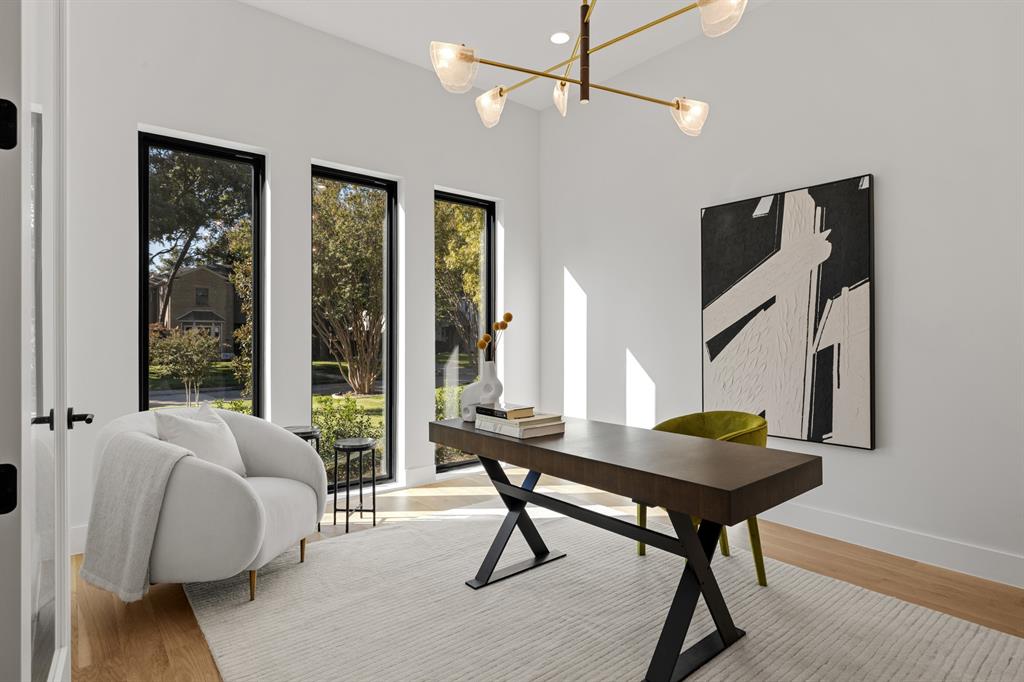 WILSHIRE HEIGHTS - Residential