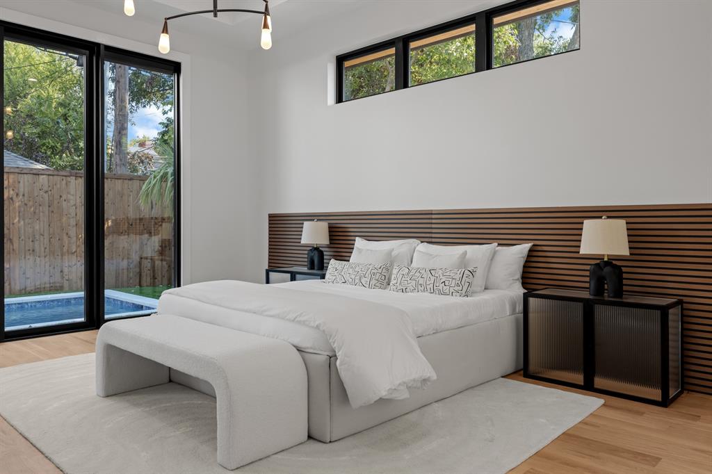 WILSHIRE HEIGHTS - Residential