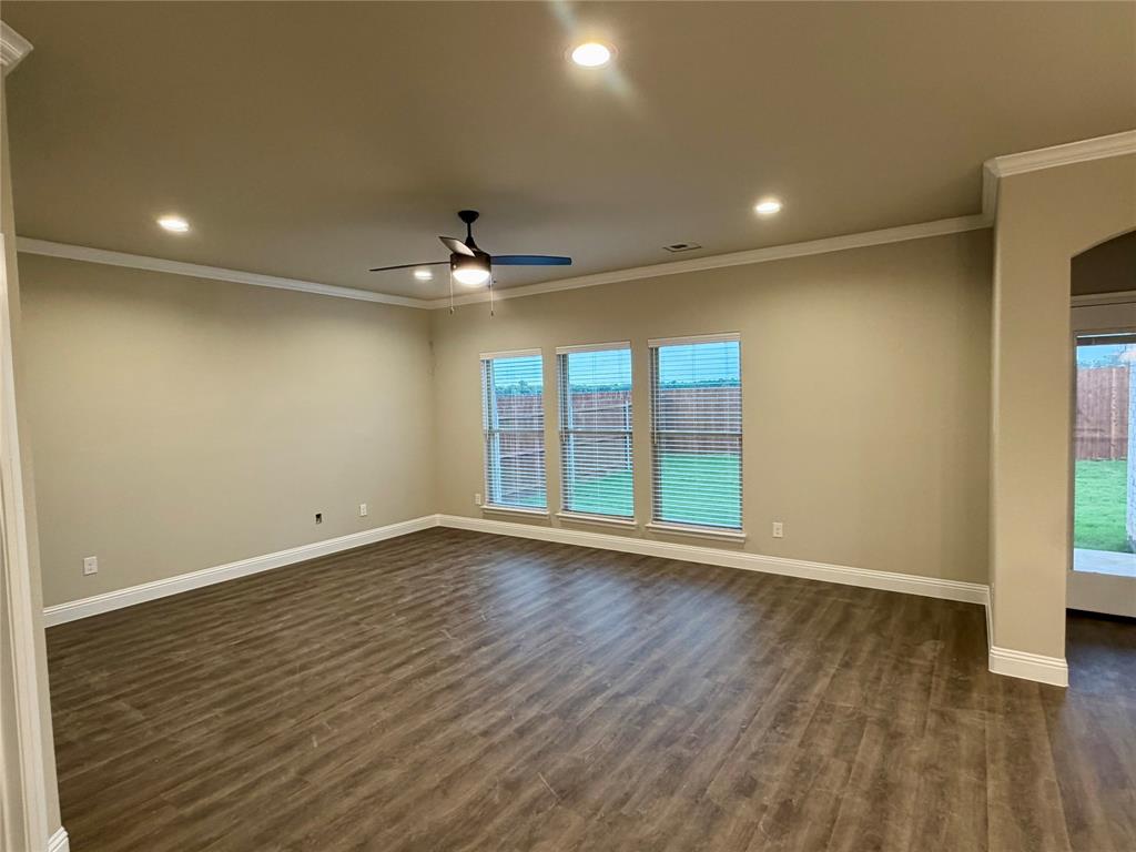 Eagle Glen Elements - Residential