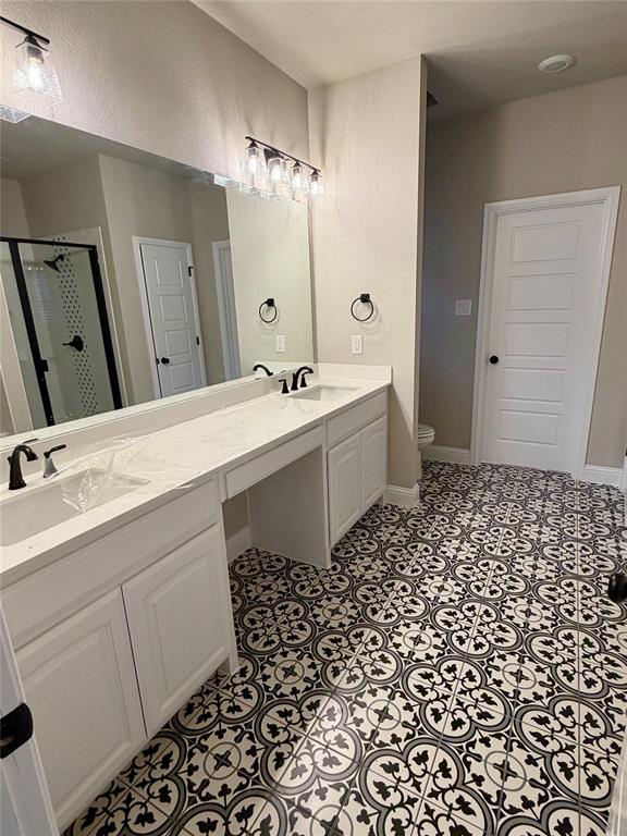 Eagle Glen Elements - Residential