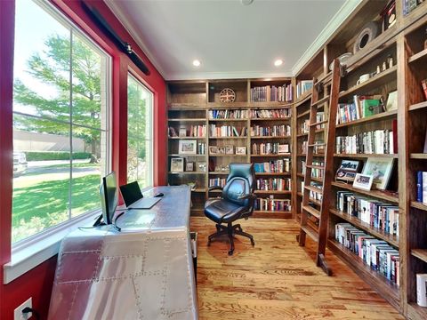 Tiny photo for 3213 Northwest Parkway, University Park, TX 75225 (MLS # 20937404)