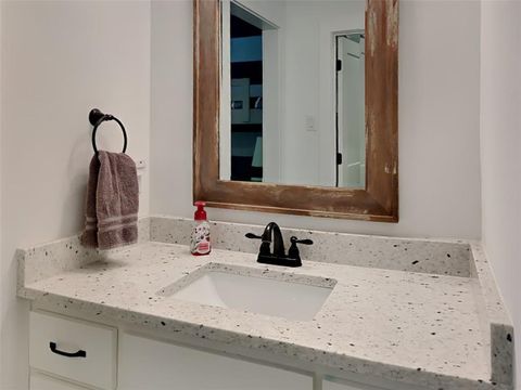 Tiny photo for 3213 Northwest Parkway, University Park, TX 75225 (MLS # 20937404)