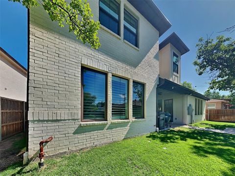 Tiny photo for 3213 Northwest Parkway, University Park, TX 75225 (MLS # 20937404)