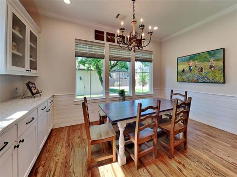 Tiny photo for 3213 Northwest Parkway, University Park, TX 75225 (MLS # 20937404)