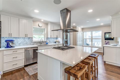 6694 Yosemite Lane Dallas TX 75214