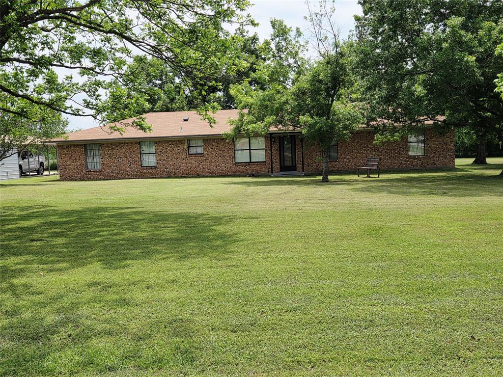 882 Farm Road 1537