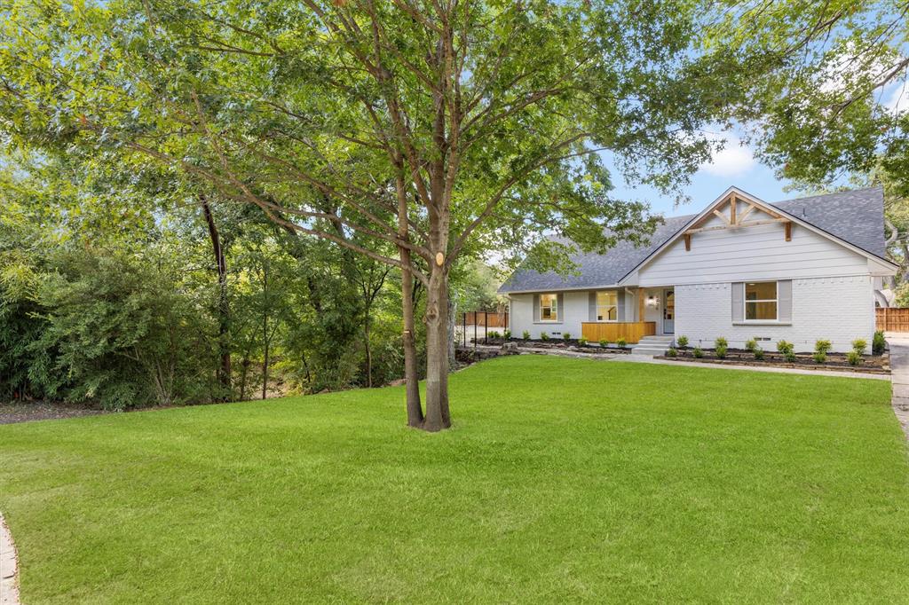 2629 W Prairie Creek Drive