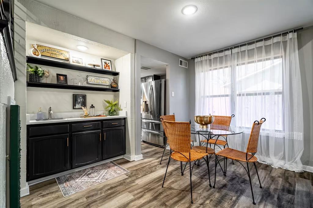 2717 E Park Boulevard