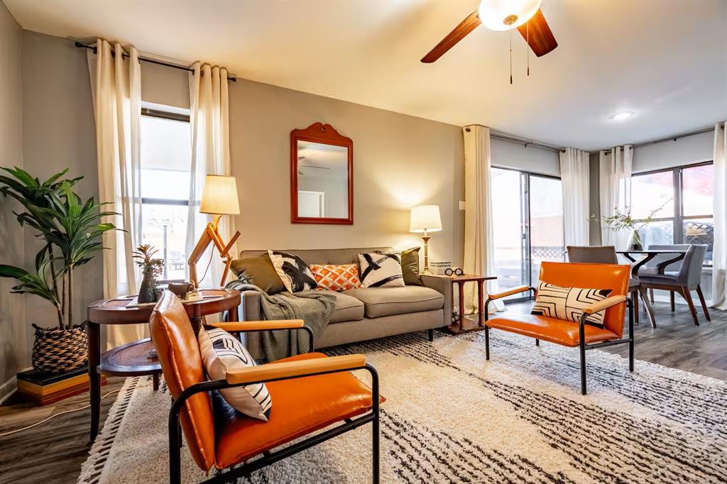 2717 E Park Boulevard