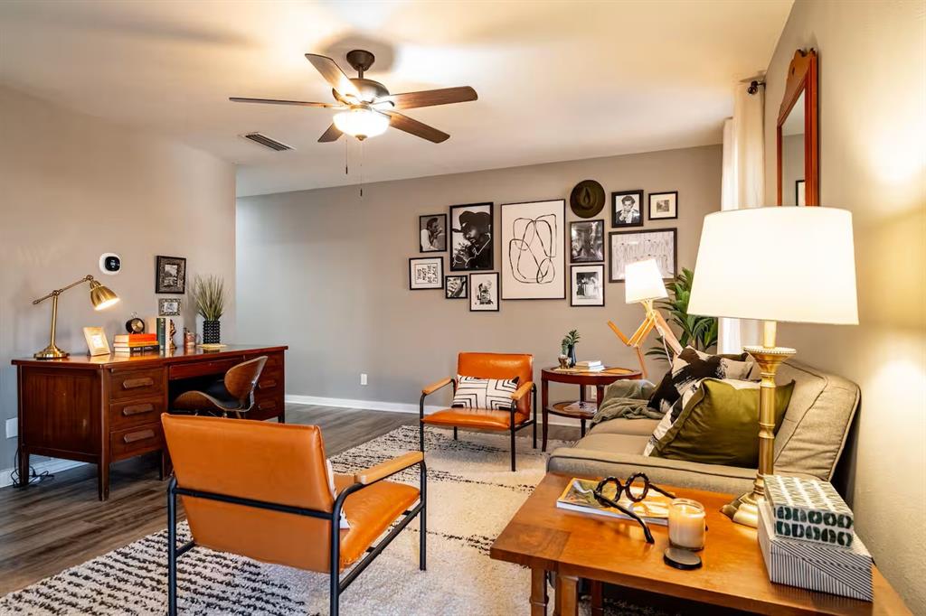 2717 E Park Boulevard