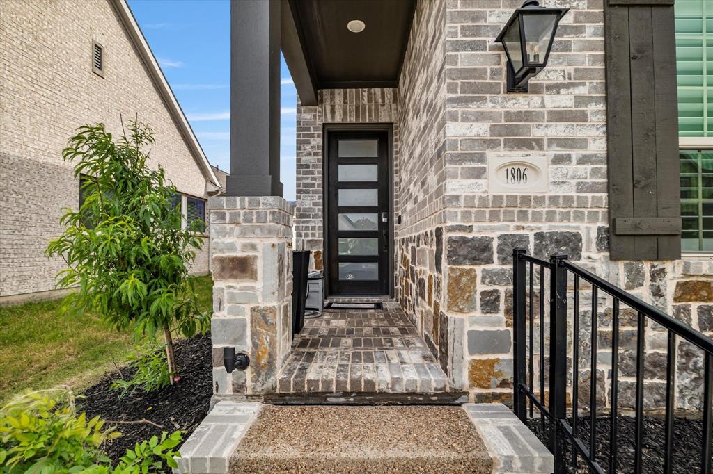 1806 Clouded Wren Drive