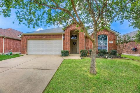 8421 Yellow Buckeye Drive Fort Worth TX 76140