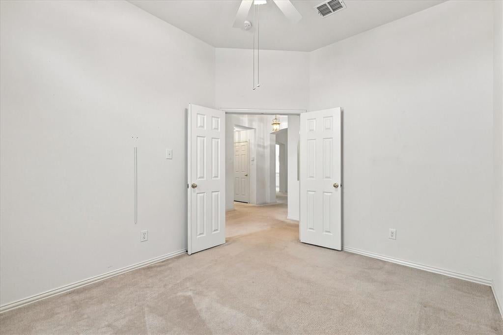2806 Warwick Drive
