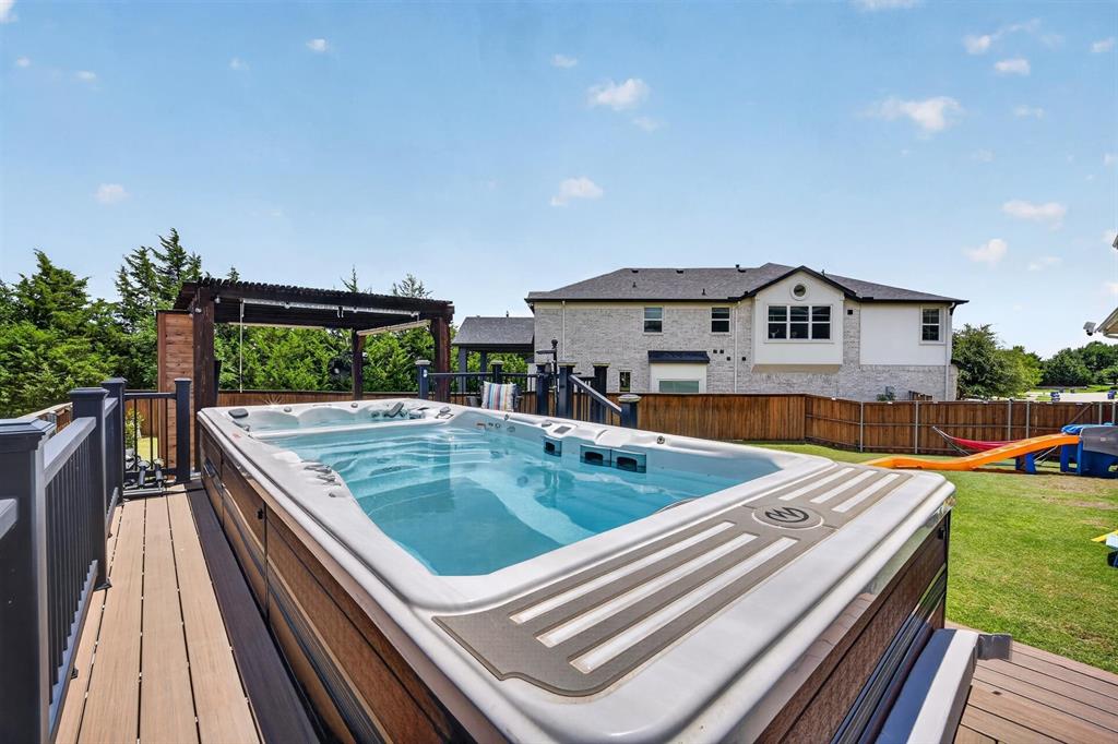 8700 Fairway Lane