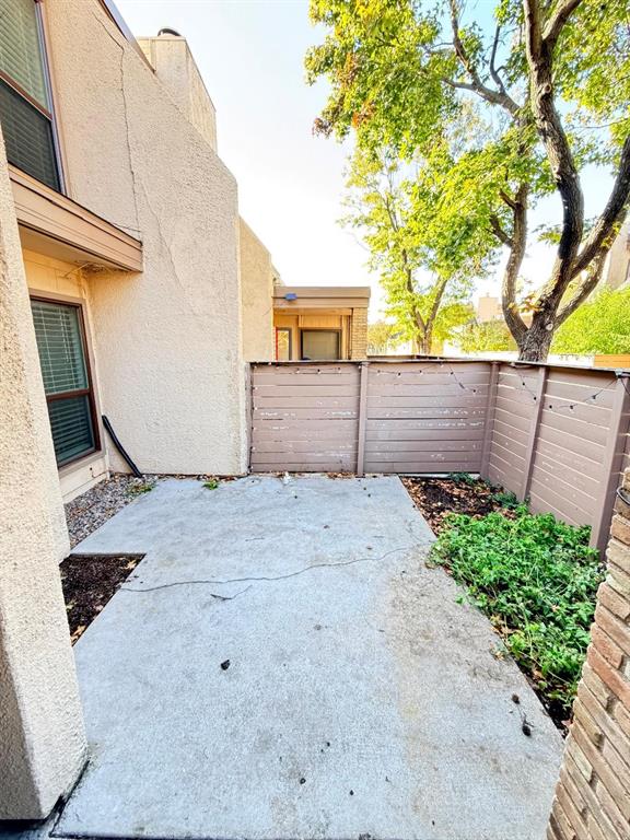 Park Lane Twnhms Ph 02 - Residential Lease