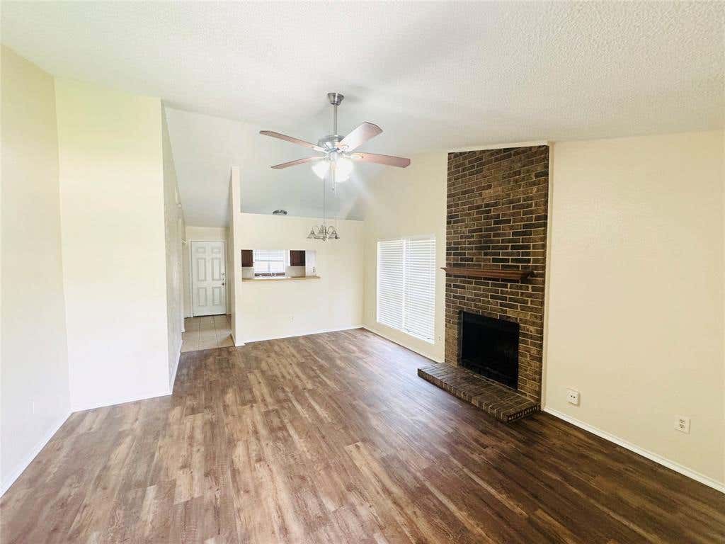 Photo of 821 Denmark Drive, Mesquite, TX 75149 (MLS # 21333229)