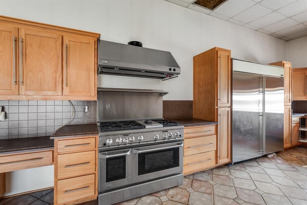 Huggins - Commercial Sale