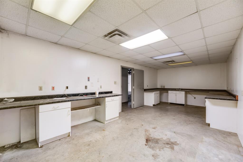 Huggins - Commercial Sale