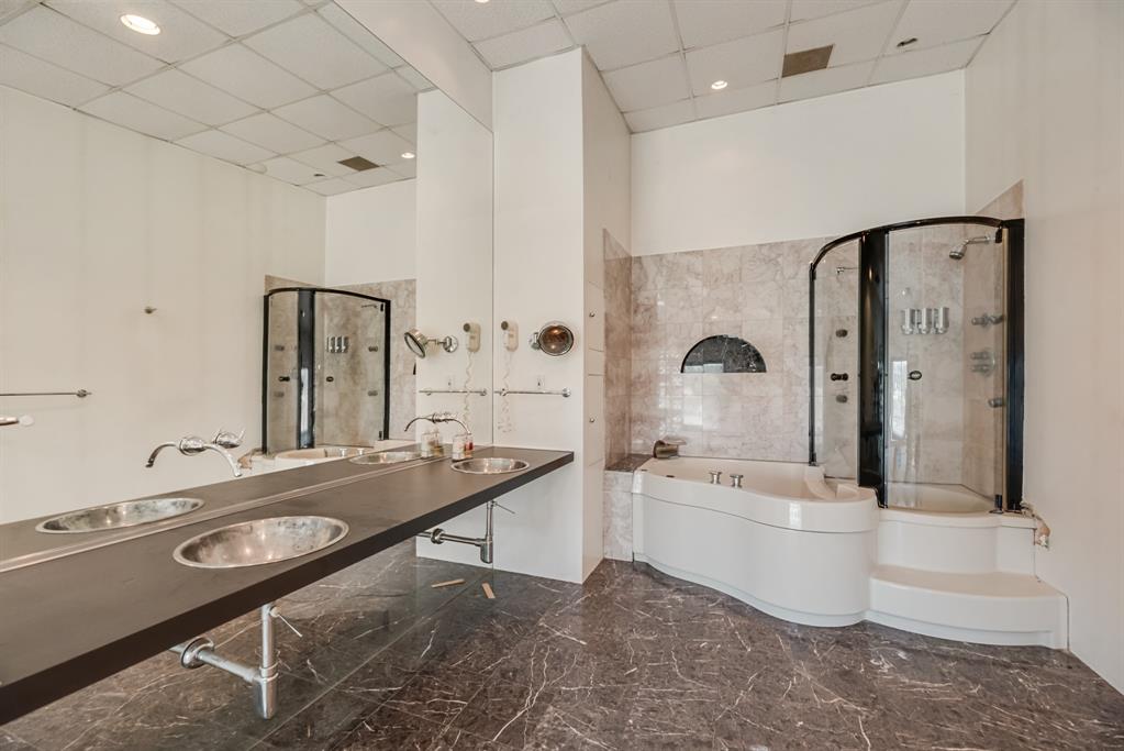 Huggins - Commercial Sale