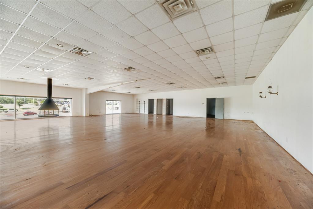 Huggins - Commercial Sale