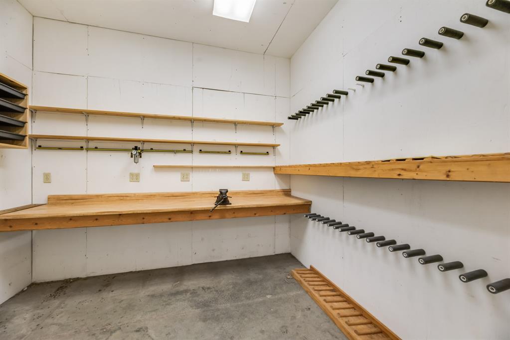 Huggins - Commercial Sale