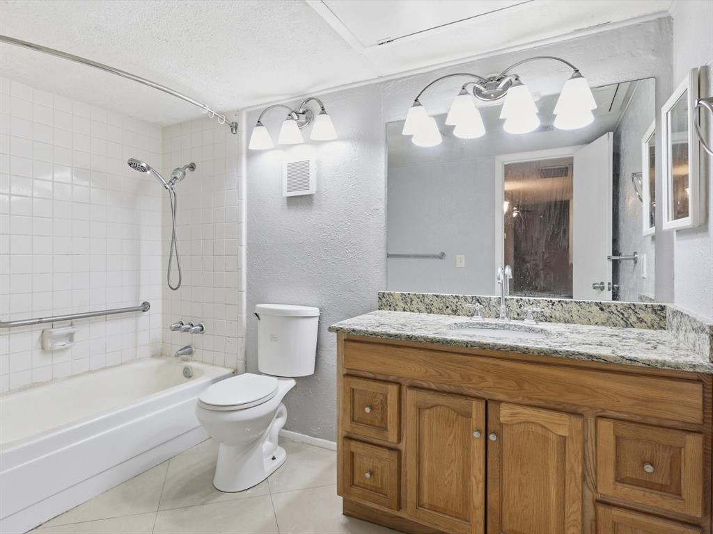 River Oaks Condos - Residential