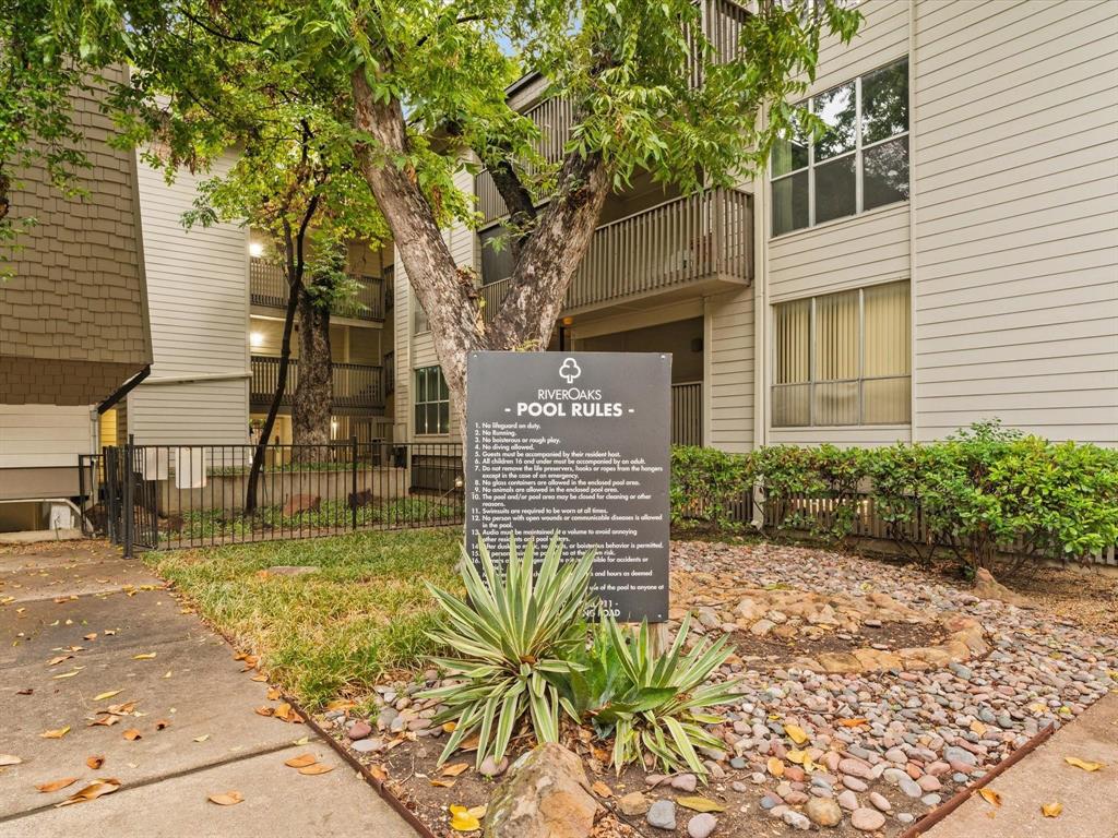 River Oaks Condos - Residential