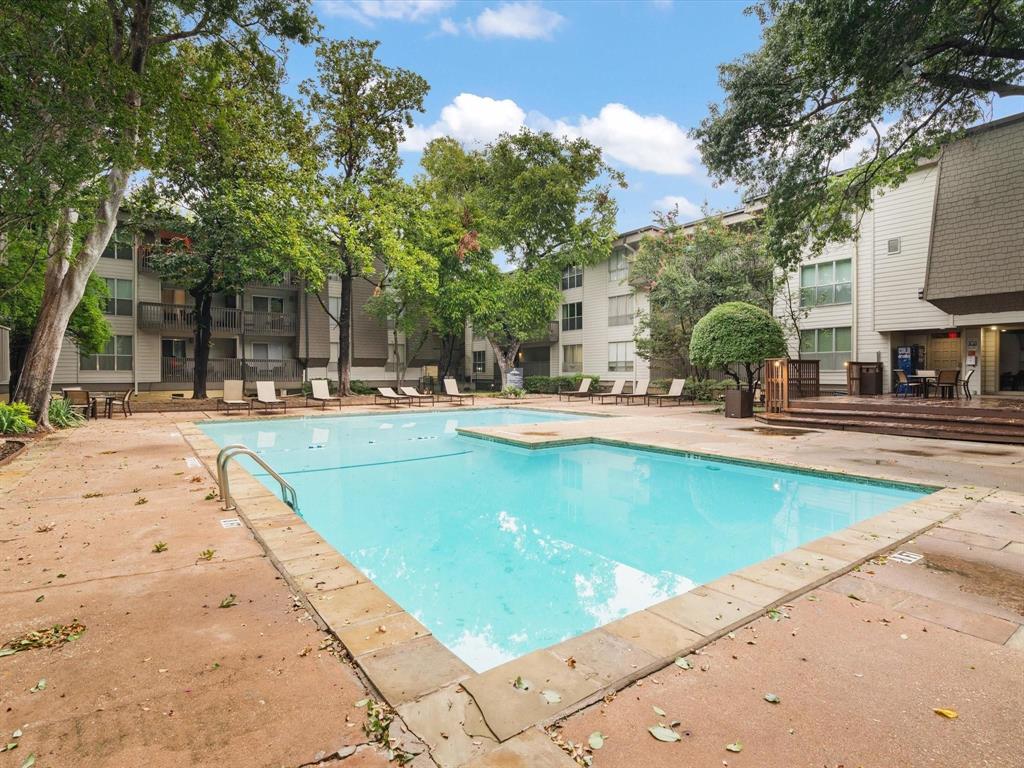 River Oaks Condos - Residential