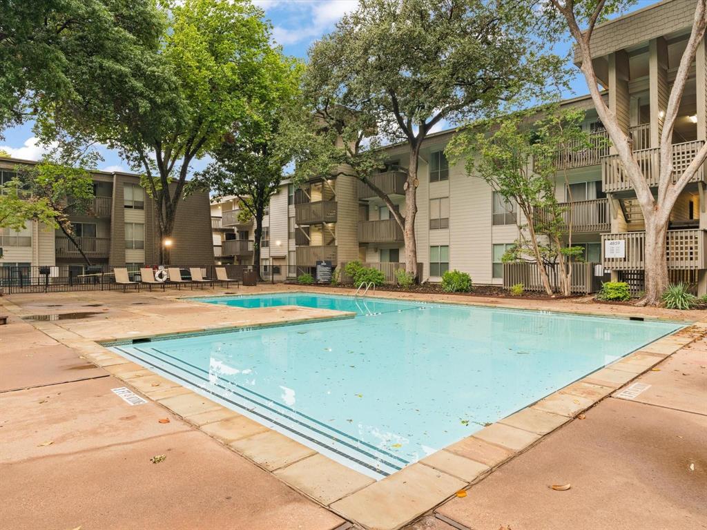 River Oaks Condos - Residential