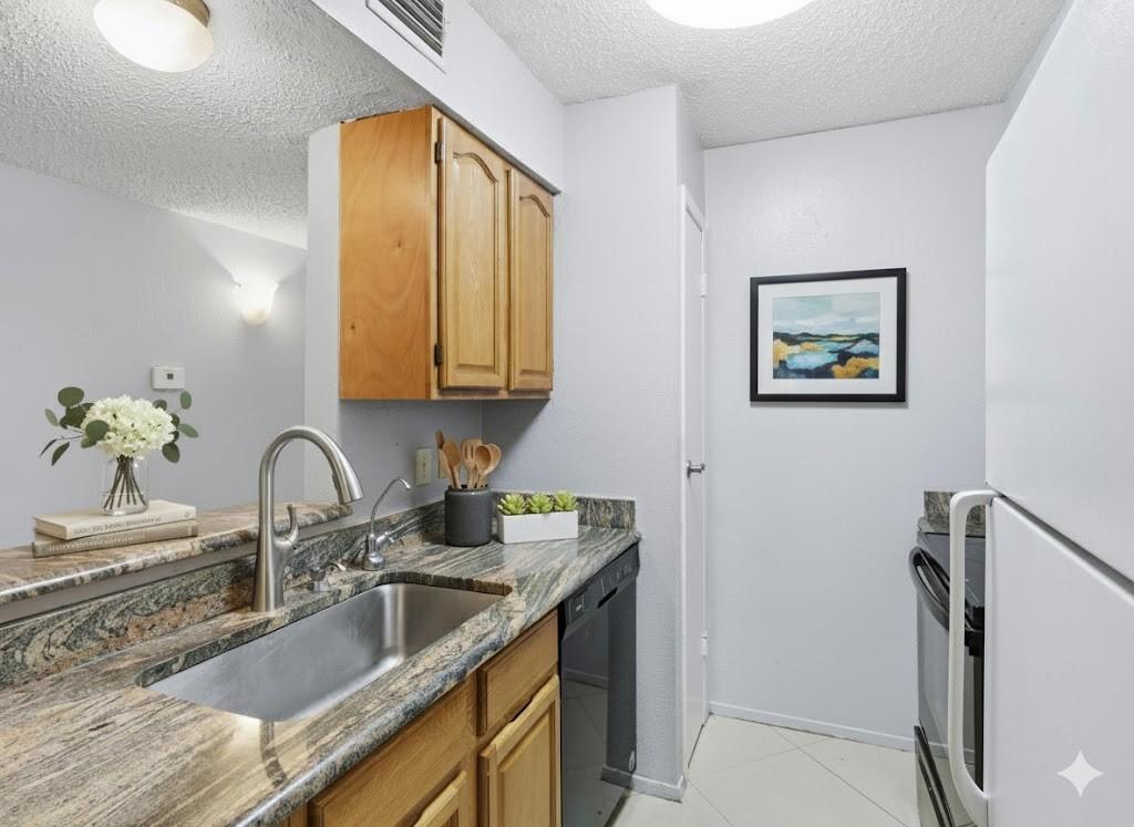 River Oaks Condos - Residential