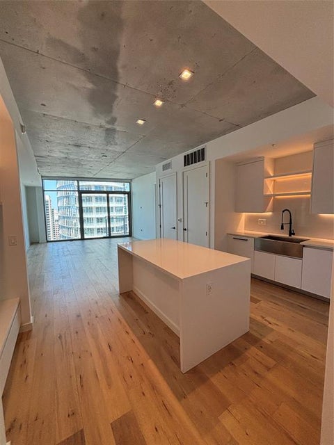 Photo of 1801 N Pearl Street #3110, Dallas, TX 75201 (MLS # 21391499)