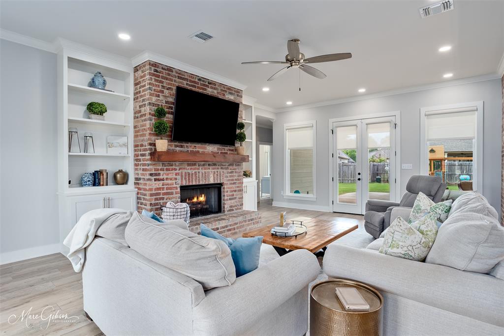 262 Arrowhead Drive