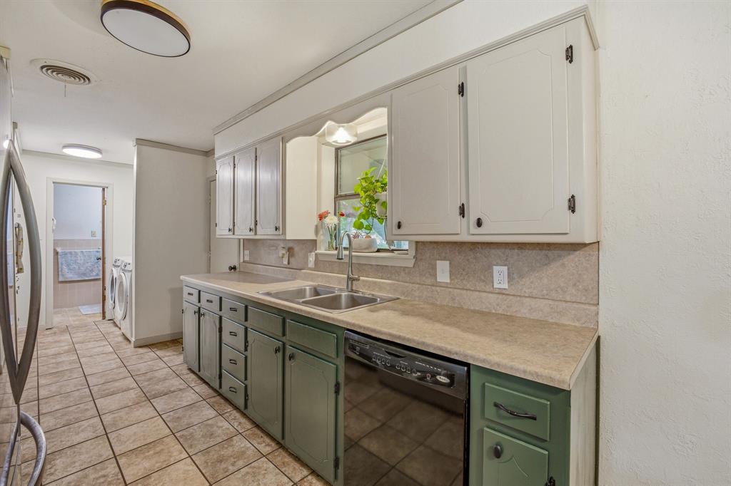 Locke & Holdridge - Residential