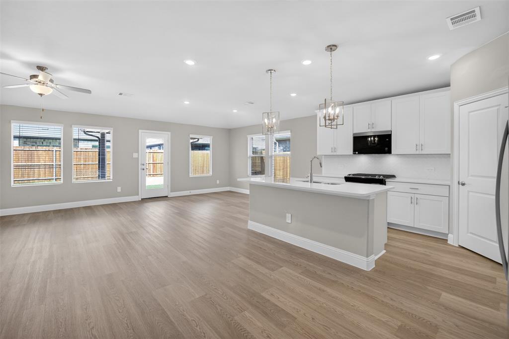 2700 Grand Canyon Street