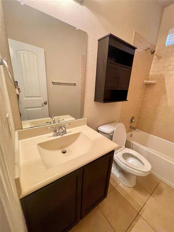 Carter Ranch-Phase III The - Residential Lease