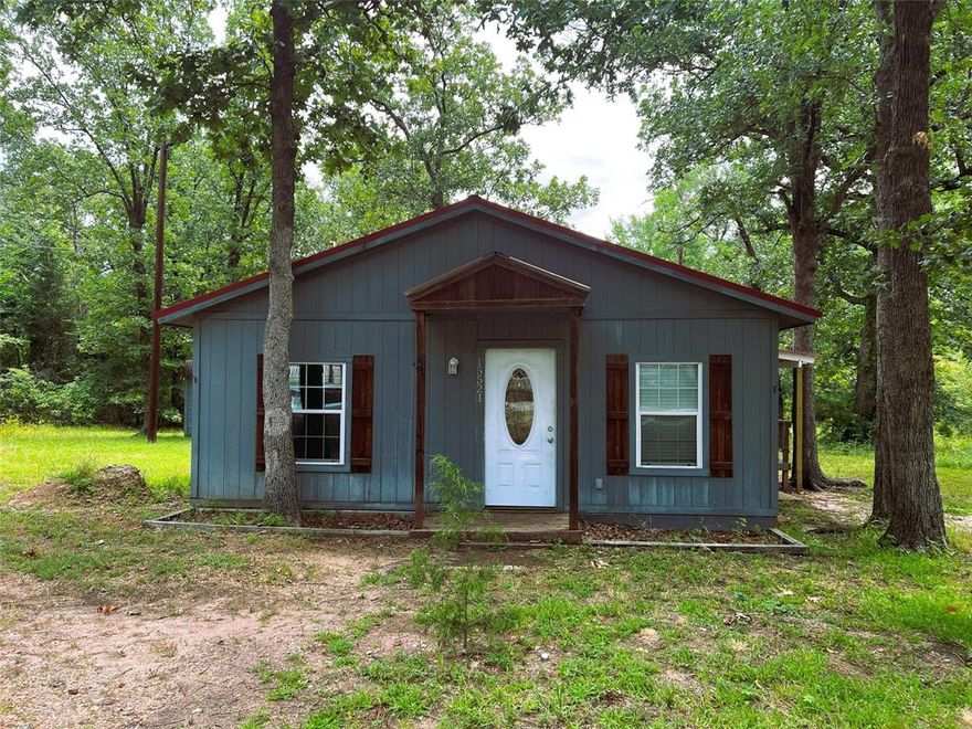 Ready for new owners in quiet Cedar Creek Lake! Cozy 2 bed 1 bath house in Malakoff ISD is waiting for you! This approx. 1200q ft house features lots of mature trees snuggled around the home. Spacious bedrooms, open living area, wood flooring throughout. This house would make for a great starter home, potential rental property, or someone looking to downsize. POA maintains a private community dock to Cedar Creek Lake! Schedule your showing today and see how you can add your personal touch to this property! Also listed for Sale MLS 20352874.