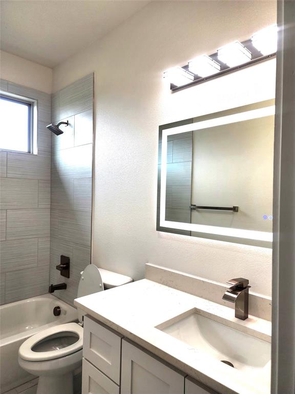 Lake Country Crossing - Residential