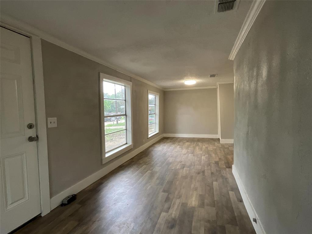 560 Athens Street 580 - Photo 3