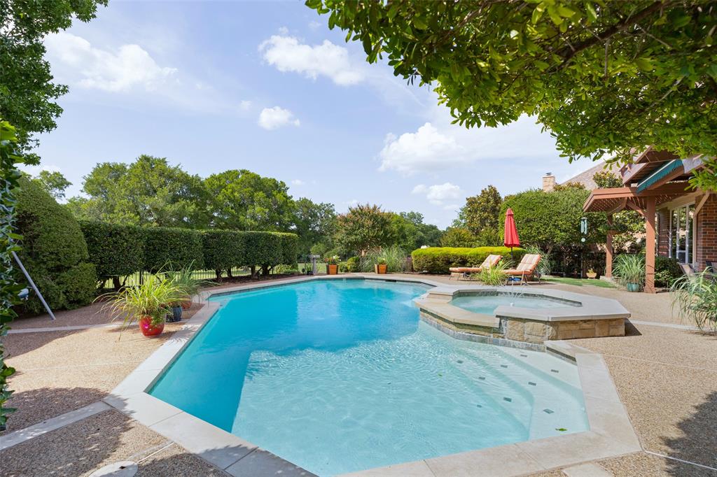 2712 Brookside Lane