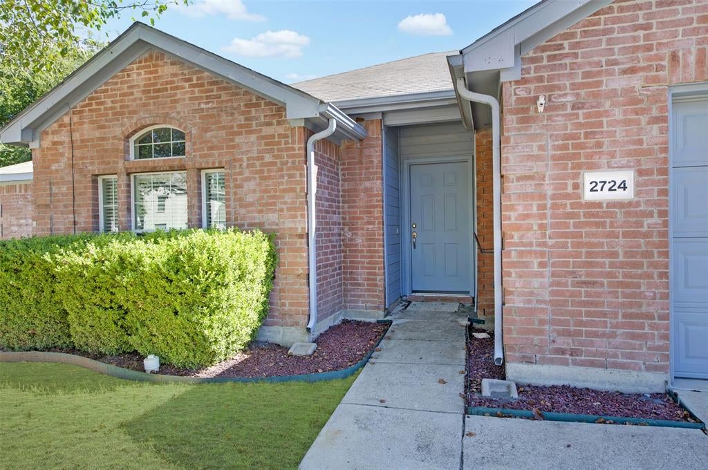 2724 Douglas Drive