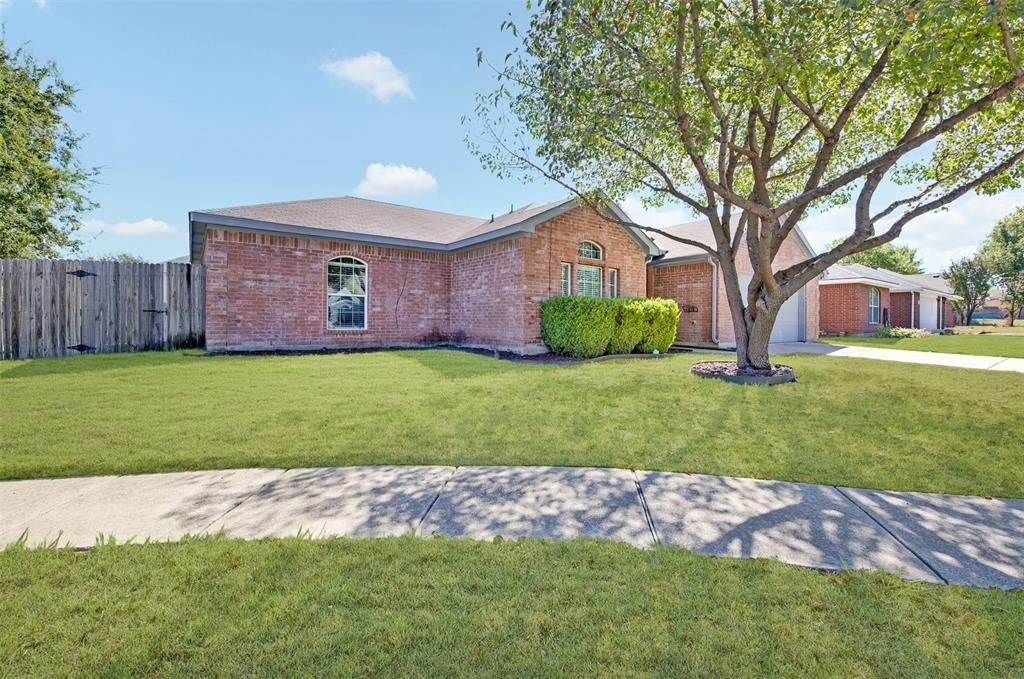 2724 Douglas Drive
