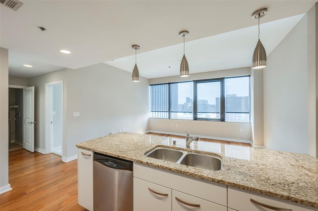 Metropolitan 1200 Main - Residential